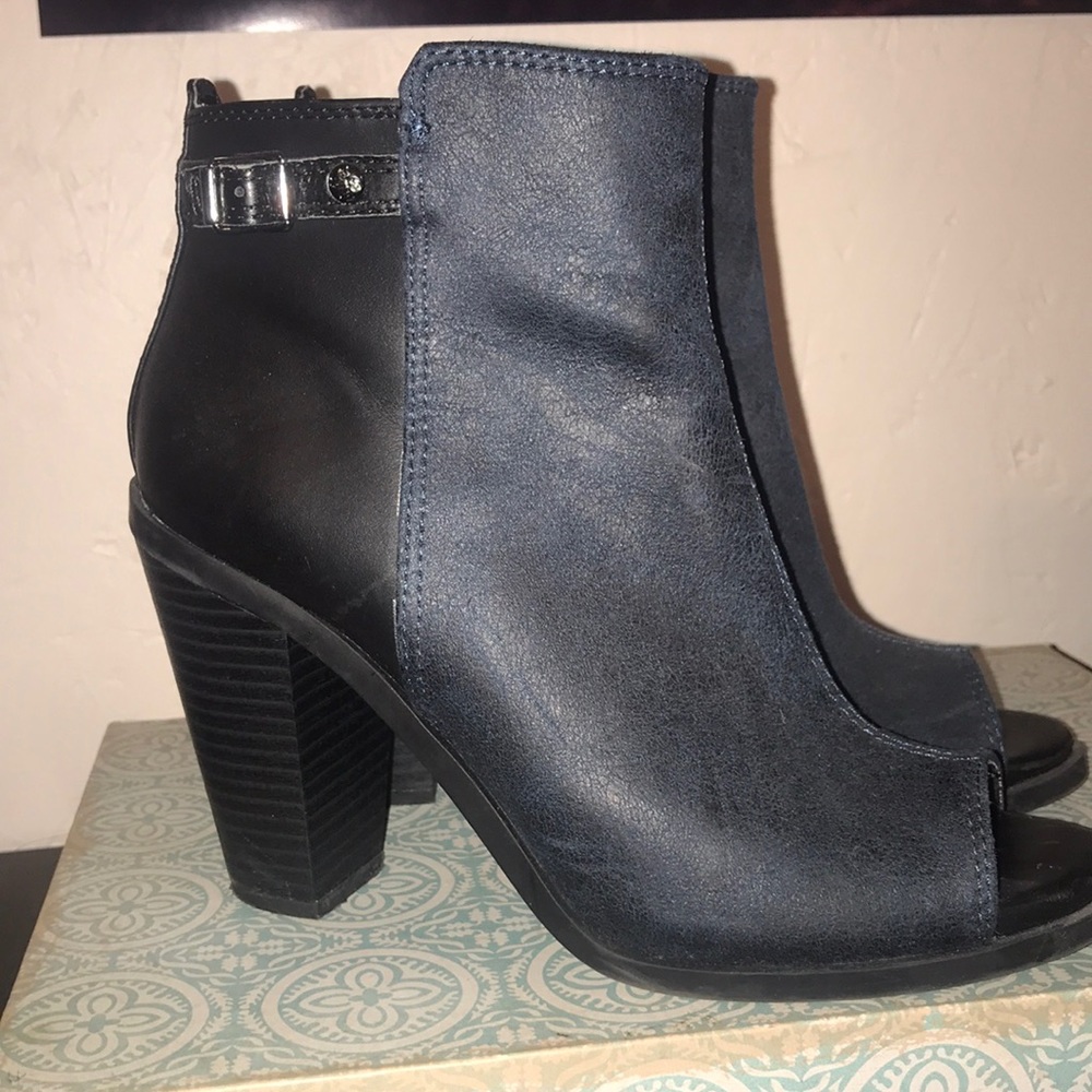 Simply by Vera Wang booties